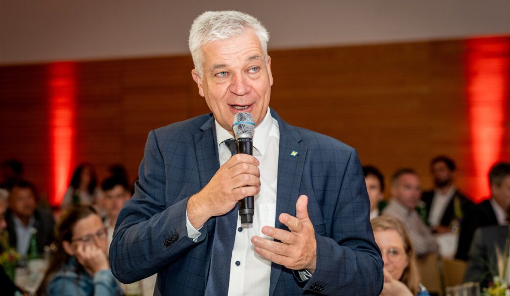 Pr&auml;sident der N&Ouml; Umweltverb&auml;nde Anton Kasser bei einer Rede